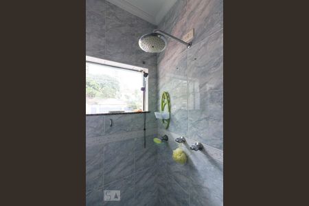 Casa à venda com 210m², 3 quartos e 5 vagasBanheiro Suite 2