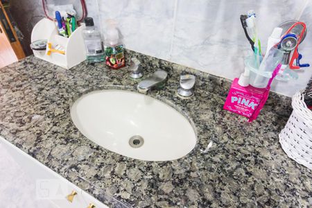 Casa à venda com 210m², 3 quartos e 5 vagasBanheiro Suite 1