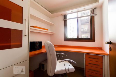 Apartamento à venda com 177m², 3 quartos e 4 vagasEscritório