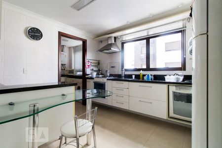 Apartamento à venda com 177m², 3 quartos e 4 vagasCozinha