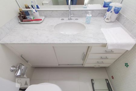 Apartamento à venda com 75m², 2 quartos e 1 vagaBanheiro 2
