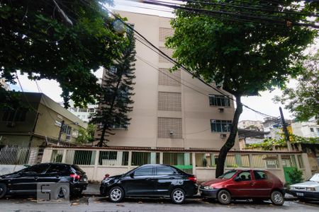 Apartamento para alugar com 60m², 3 quartos e sem vagaFachada