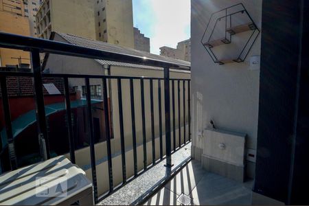 Studio para alugar com 26m², 1 quarto e sem vaga Studio para alugar com 26m², 1 quarto e sem vagaVaranda