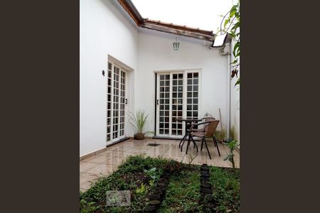 Quintal de casa à venda com 6 quartos, 250m² em Campo Belo, São Paulo