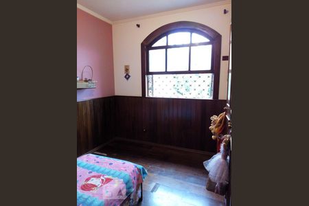 Casa à venda com 250m², 6 quartos e 4 vagas Casa à venda com 250m², 6 quartos e 4 vagasDormitório