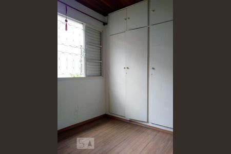 Casa à venda com 250m², 6 quartos e 4 vagas Casa à venda com 250m², 6 quartos e 4 vagasDormitório