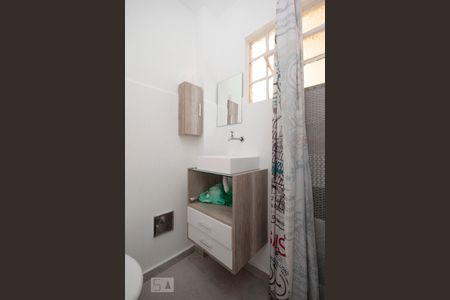 Banheiro de apartamento para alugar com 1 quarto, 34m² em Santa Cecília, São Paulo