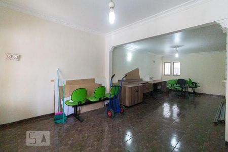 Sala de casa à venda com 3 quartos, 200m² em Vila Cláudia, São Paulo