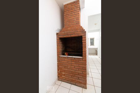 Casa à venda com 200m², 3 quartos e 2 vagasVaranda no fundo da casa