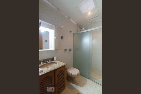 Casa à venda com 200m², 3 quartos e 2 vagasBanheiro