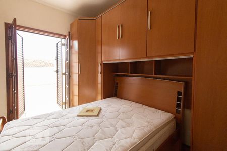 Casa à venda com 200m², 3 quartos e 2 vagasSuíte