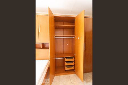 Casa à venda com 200m², 3 quartos e 2 vagasSuíte