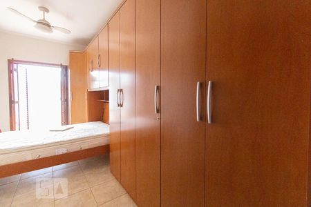 Casa à venda com 200m², 3 quartos e 2 vagasSuíte