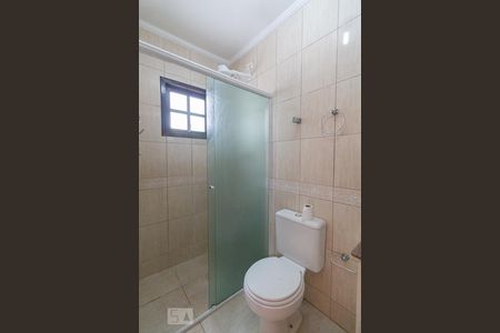 Casa à venda com 200m², 3 quartos e 2 vagasBanheiro da suíte