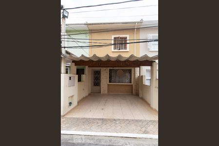 Casa à venda com 200m², 3 quartos e 2 vagasGaragem e Fachada