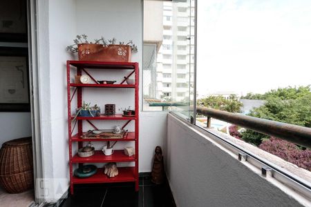 varanda de apartamento para alugar com 2 quartos, 70m² em Super Quadra Morumbi, São Paulo