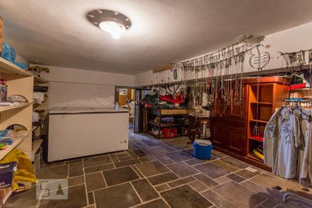 Casa para alugar com 850m², 4 quartos e 6 vagas Casa para alugar com 850m², 4 quartos e 6 vagasDepósito