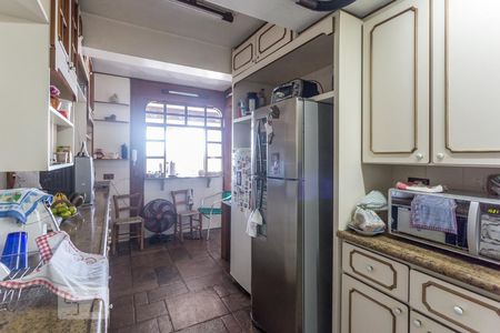 Casa para alugar com 850m², 4 quartos e 6 vagas Casa para alugar com 850m², 4 quartos e 6 vagasCozinha