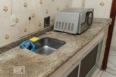 Apartamento à venda com 180m², 2 quartos e 2 vagasCozinha