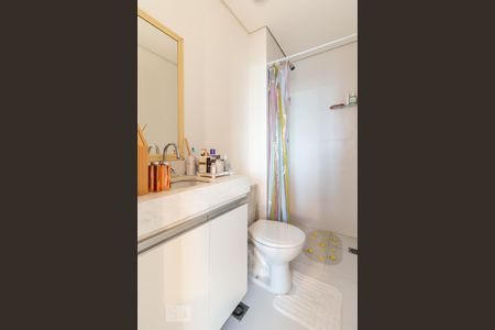 Banheiro de kitnet/studio para alugar com 1 quarto, 27m² em Bethaville I, Barueri