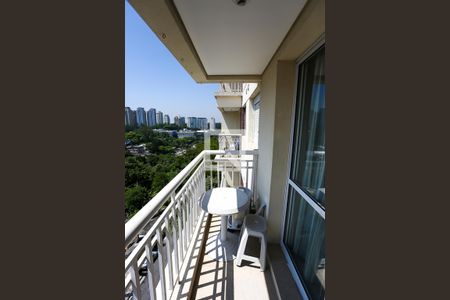 Studio para alugar com 32m², 1 quarto e 1 vaga Studio para alugar com 32m², 1 quarto e 1 vagaSacada