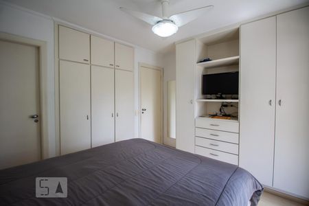 Quarto suíte de apartamento para alugar com 2 quartos, 103m² em Pinheiros, São Paulo