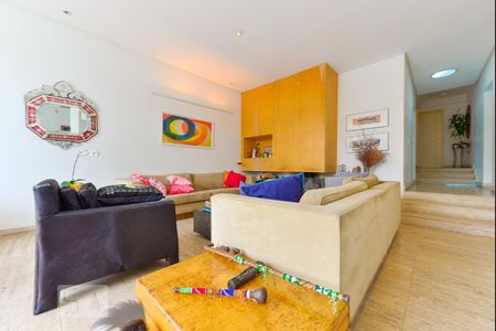 Sala de casa à venda com 3 quartos, 500m² em Vila Madalena, São Paulo