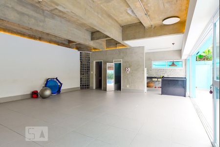 Casa à venda com 500m², 3 quartos e 4 vagas Casa à venda com 500m², 3 quartos e 4 vagasSalão