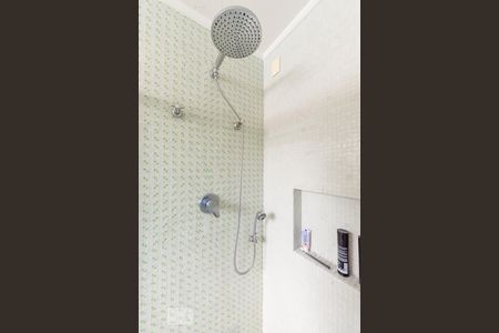 Casa à venda com 500m², 3 quartos e 4 vagas Casa à venda com 500m², 3 quartos e 4 vagasBanheiro Suíte 3