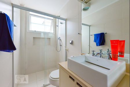 Casa à venda com 500m², 3 quartos e 4 vagas Casa à venda com 500m², 3 quartos e 4 vagasBanheiro 2 Suíte 2