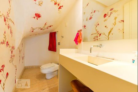 Lavabo de casa à venda com 3 quartos, 500m² em Vila Madalena, São Paulo