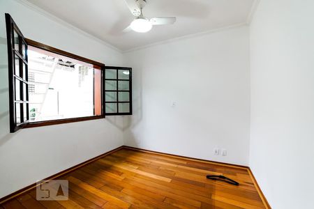 Quarto 1 de casa para alugar com 2 quartos, 120m² em Parque Novo Mundo, São Paulo