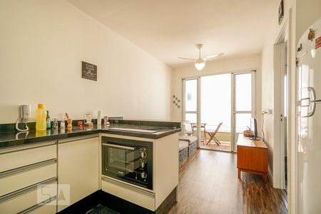 Sala e cozinha de apartamento à venda com 1 quarto, 32m² em Brás, São Paulo