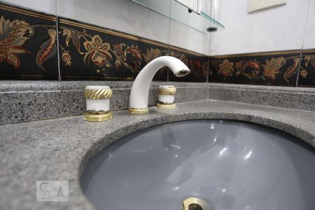 Casa para alugar com 245m², 3 quartos e 2 vagasBanheiro da Suíte