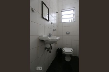 Lavabo de casa para alugar com 3 quartos, 245m² em Vila Nova Alba, São Paulo