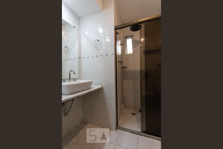 Banheiro de apartamento para alugar com 2 quartos, 70m² em Super Quadra Morumbi, São Paulo