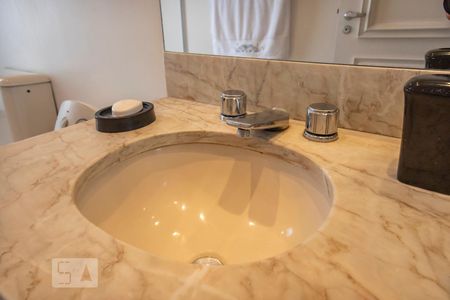 Apartamento para alugar com 450m², 4 quartos e 4 vagasBanheiro da suíte 2