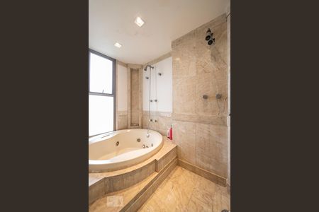 Apartamento para alugar com 450m², 4 quartos e 4 vagasBanheiro 1 da suíte 1