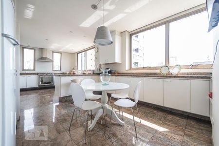 Apartamento para alugar com 450m², 4 quartos e 4 vagasCozinha