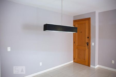 Sala de apartamento para alugar com 3 quartos, 130m² em Barra da Tijuca, Rio de Janeiro