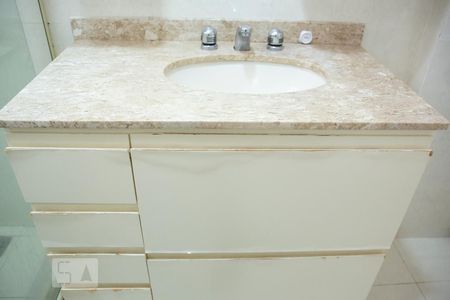 Apartamento para alugar com 130m², 3 quartos e 2 vagasBanheiro Social