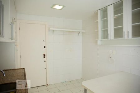 Apartamento para alugar com 130m², 3 quartos e 2 vagasCozinha