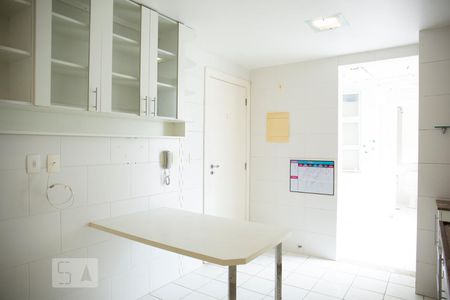 Apartamento para alugar com 130m², 3 quartos e 2 vagasCozinha