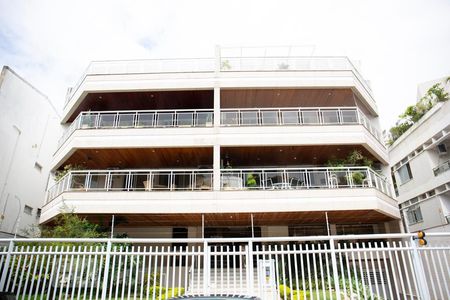 Apartamento para alugar com 130m², 3 quartos e 2 vagasFachada