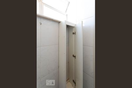 Apartamento para alugar com 124m², 3 quartos e 1 vagaArmário do banheiro de serviço