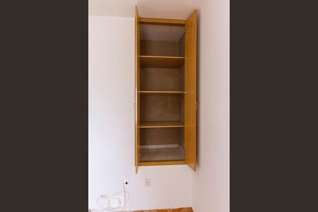 Casa à venda com 300m², 2 quartos e 1 vagaArmário Quarto 2 