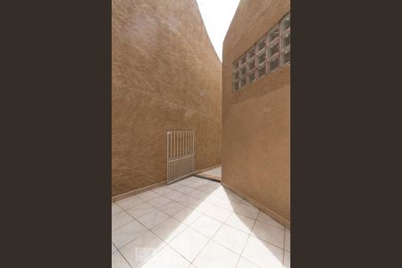 Casa à venda com 300m², 2 quartos e 1 vagaArea Externa da Frente 