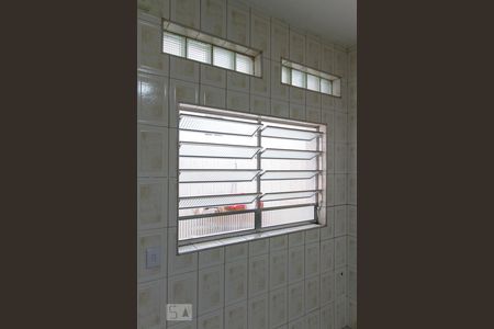 Casa à venda com 300m², 2 quartos e 1 vagaJanela da Cozinha 