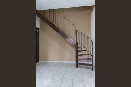 Casa à venda com 300m², 2 quartos e 1 vagaSala 