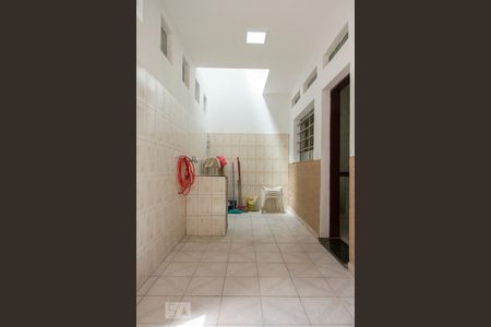 Casa à venda com 300m², 2 quartos e 1 vagaArea de Serviço e Externa 